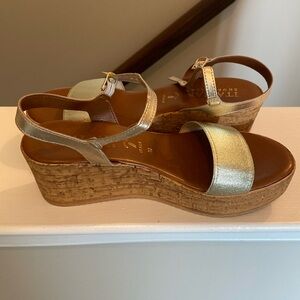 Italian made Gold metallic wedges